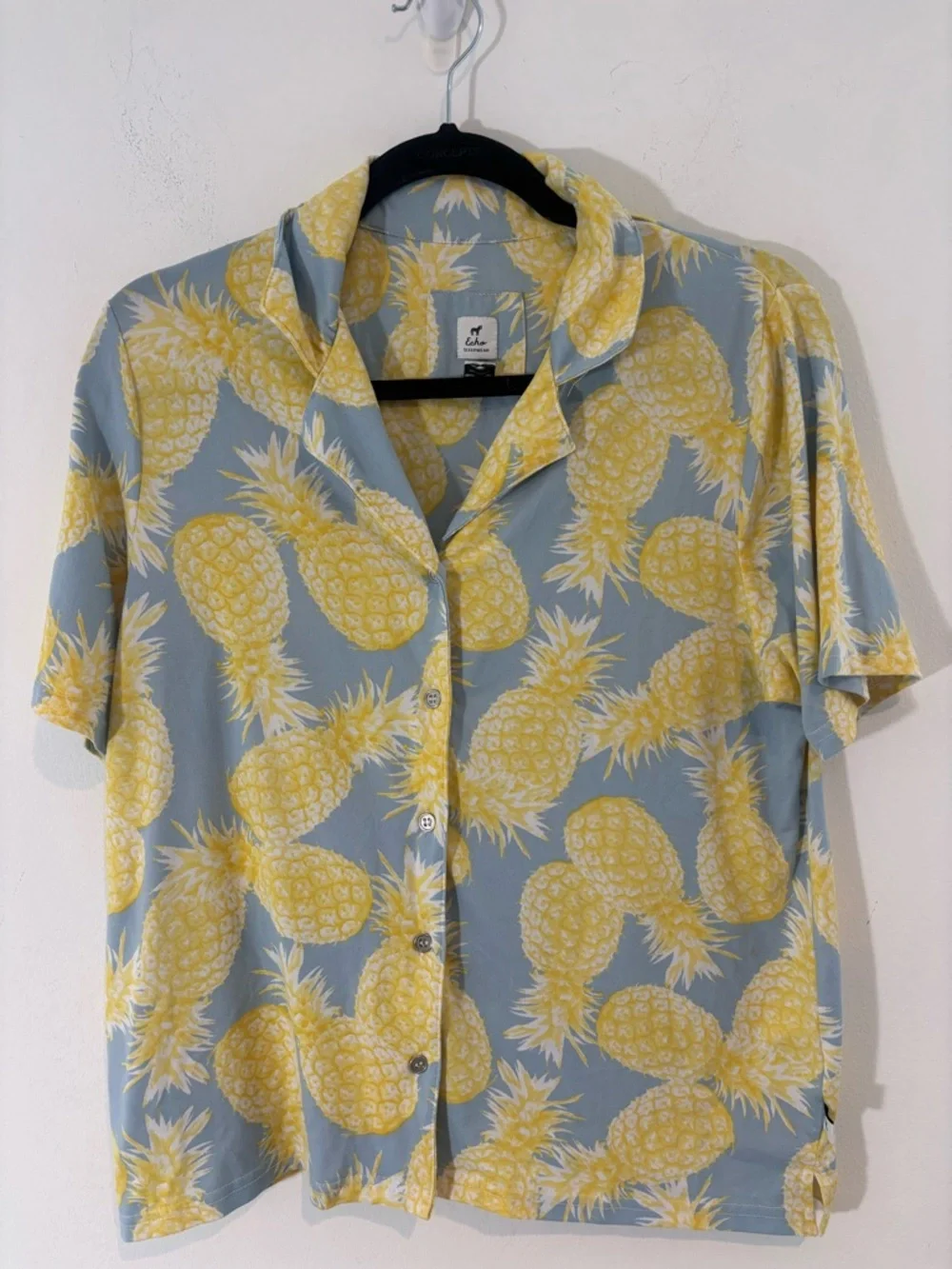 Echo Sleepwear Women Small Pineapple Print Button Up Top and Short Set Pajamas